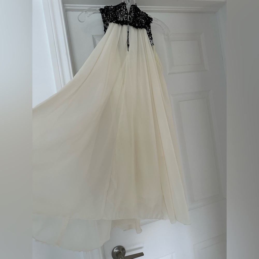 Fun & Flirt dress• special occasions • size: small• length:35”